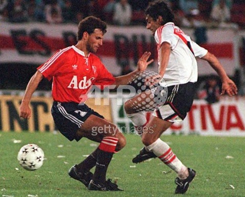 1994-1995 Independiente Home (1)[2]